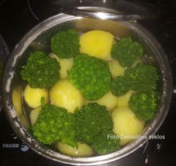 brokoliai virti su bulvėmis