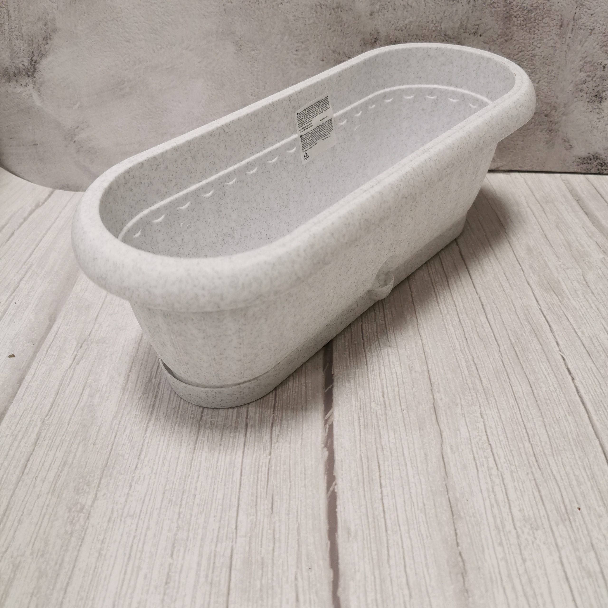 Lovelis su lėkštute ir apvaliais kraštais, su snapeliu laistymui „Tera“ 50 cm (baltas) Lovelis su lėkštute ir apvaliais kraštais, su snapeliu laistymui „Tera“ 50 cm (baltas)